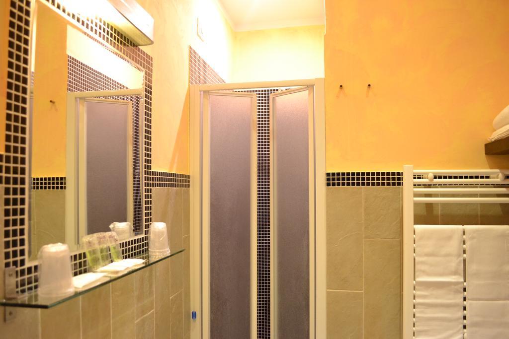 Tiburtina House Hotel Рим Екстериор снимка