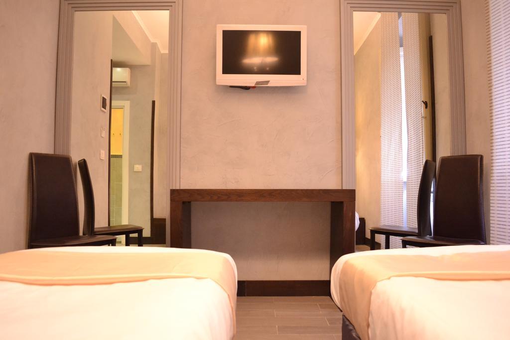 Tiburtina House Hotel Рим Екстериор снимка
