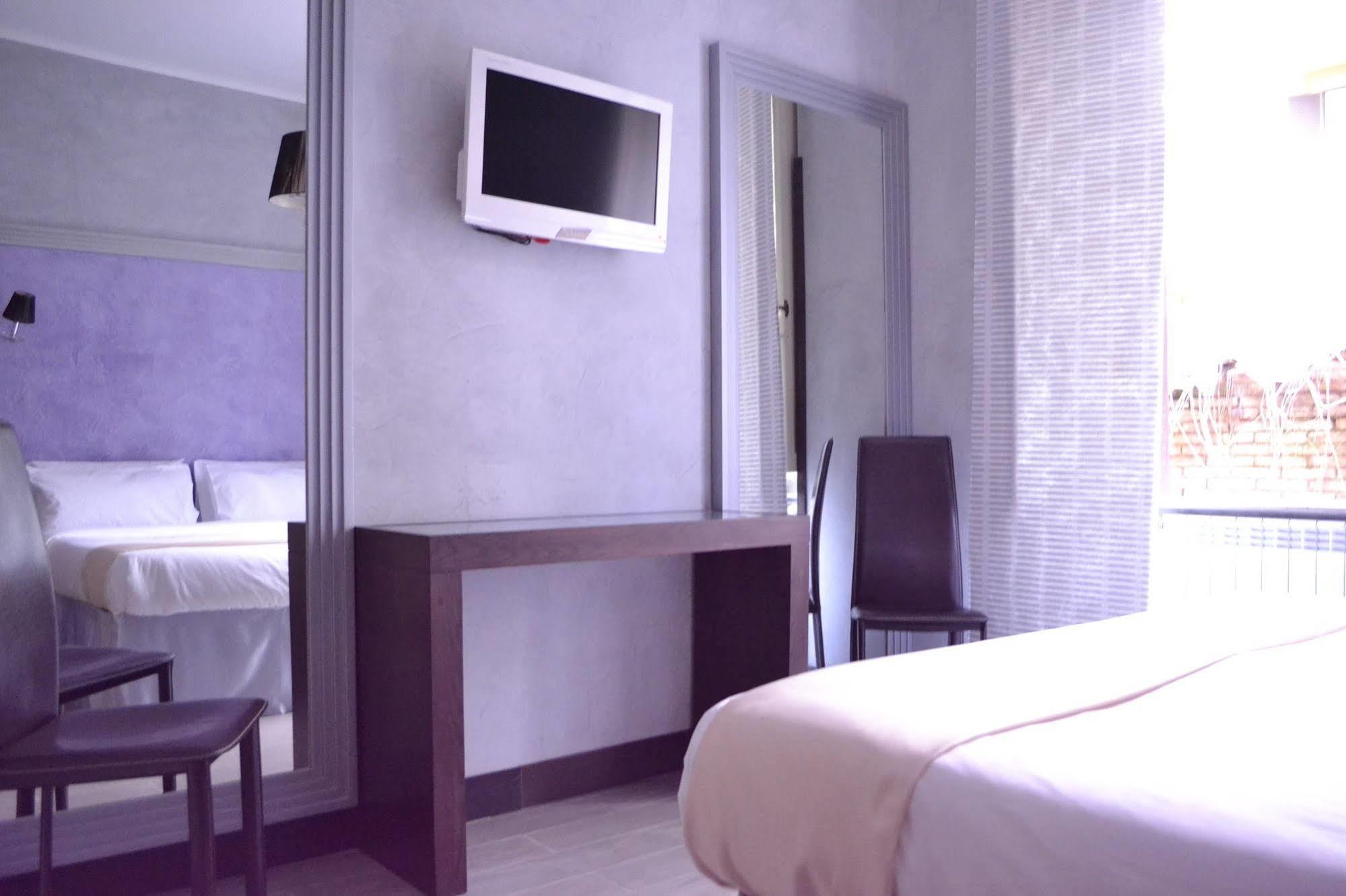 Tiburtina House Hotel Рим Екстериор снимка