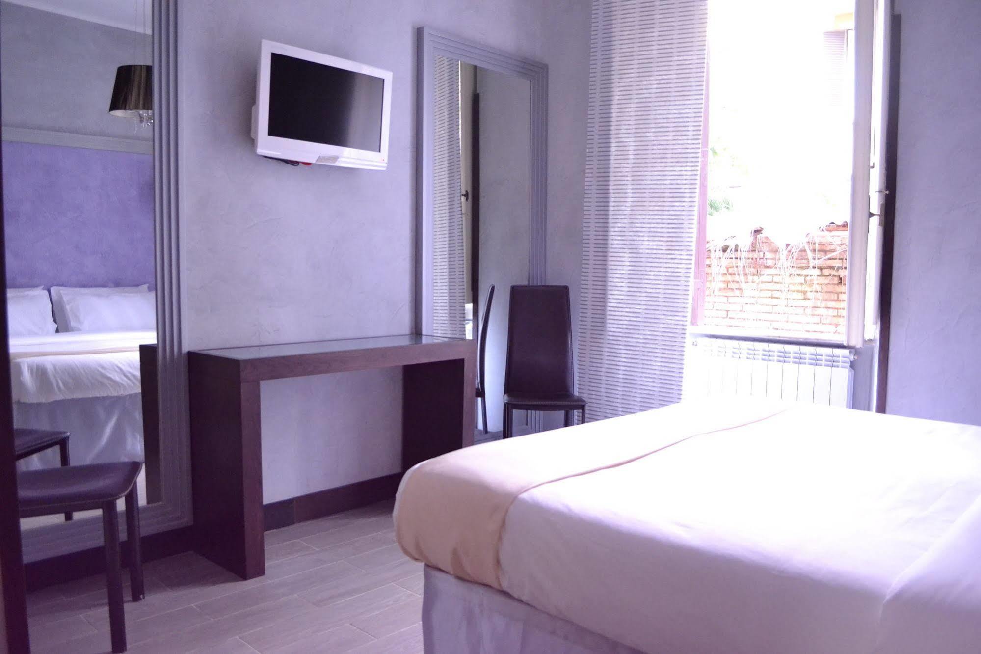 Tiburtina House Hotel Рим Екстериор снимка